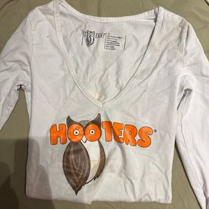 XS, Hooter’s girl shirt